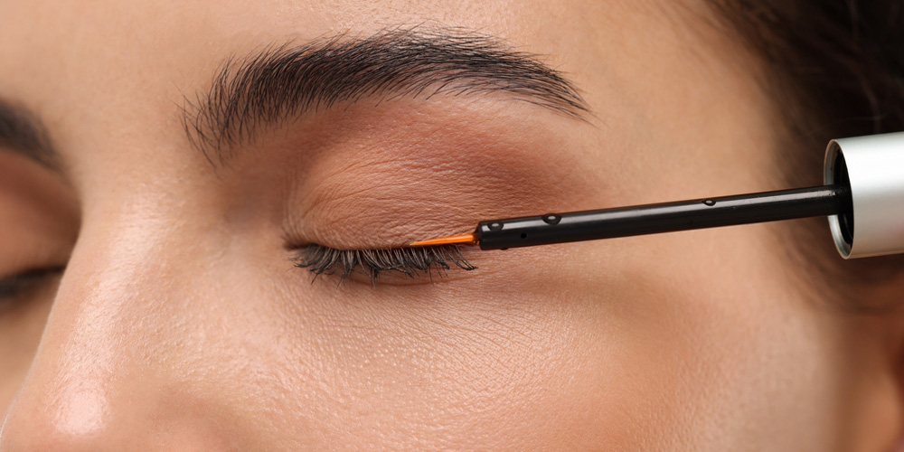 چرا محلول تقویت مژه اهمیت دارد؟