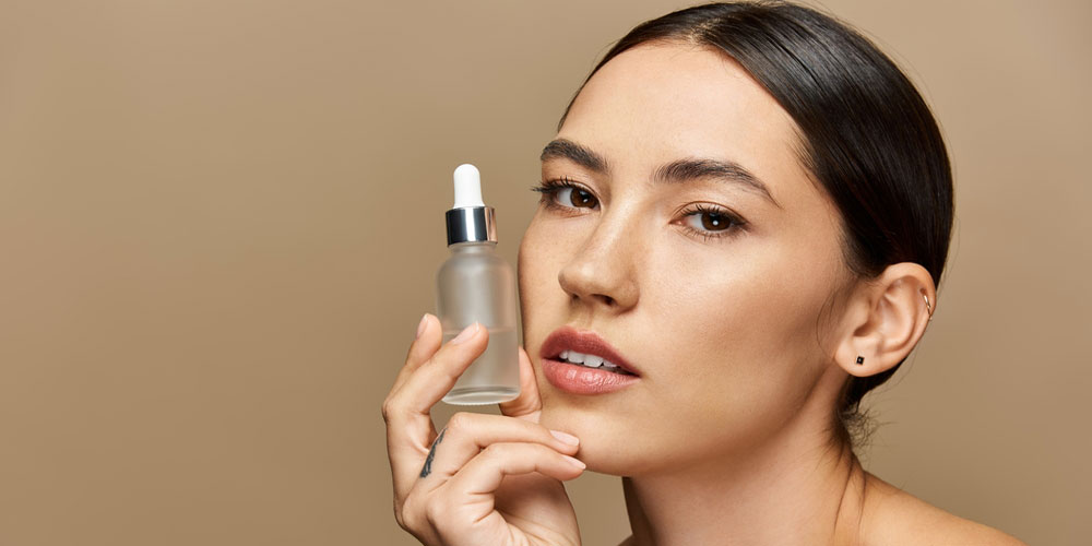 سرم ضد لک و روشن‌کننده پوست: راهنمای کامل برای یکنواختی و شفافیت رنگ