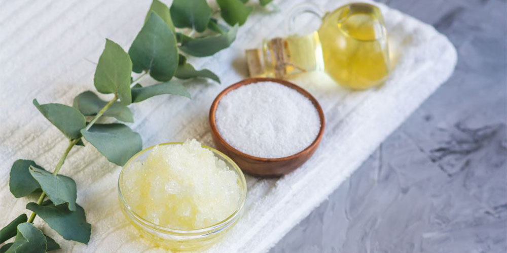 اسکراب شکر و روغن نارگیل