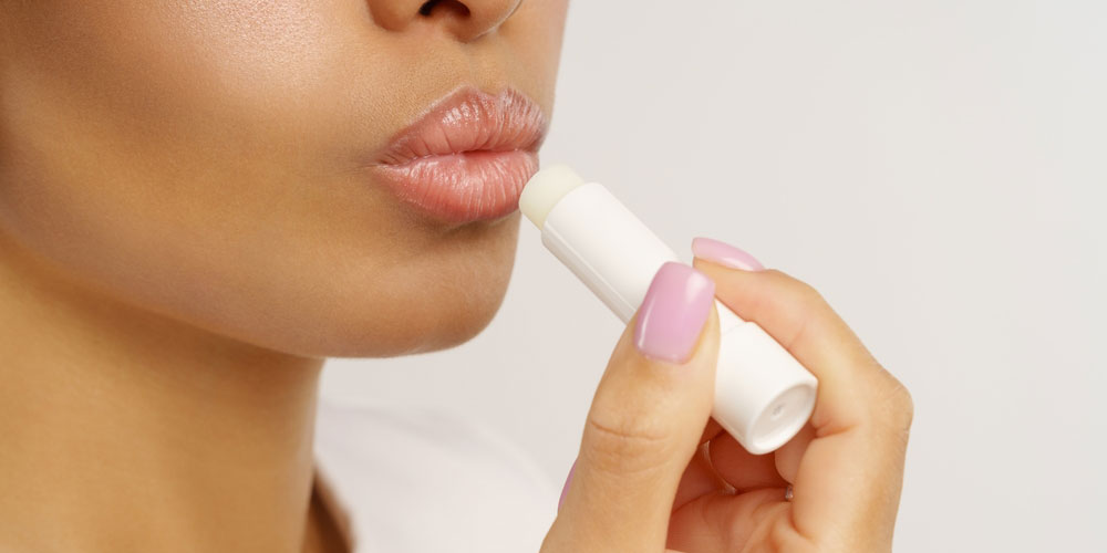 ماندگاری رژلب