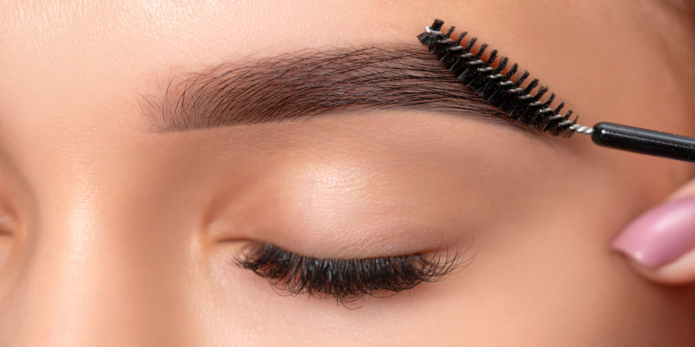 راهنمای جامع استفاده از ریمل ابرو برای ظاهری طبیعی