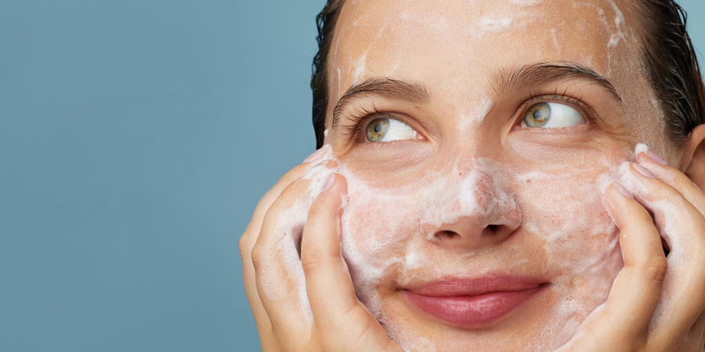 فوم شست و شوی صورت