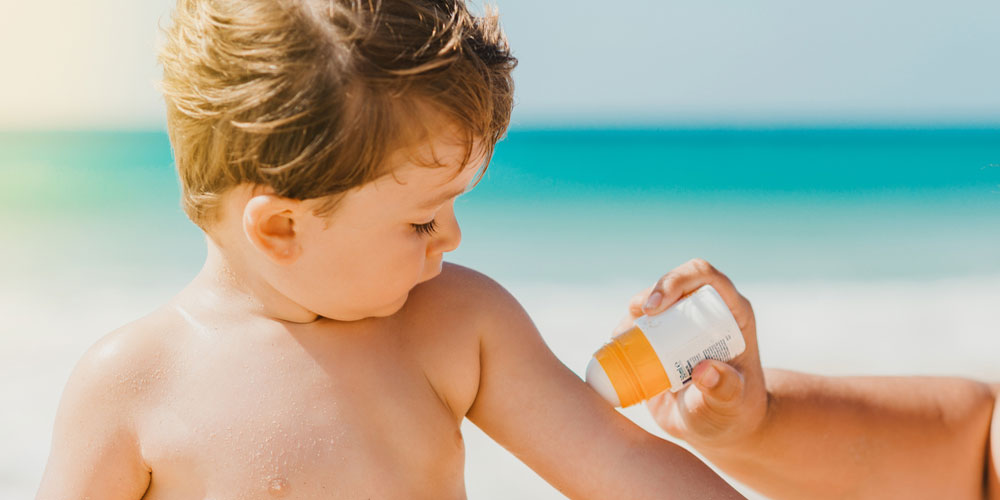 ضد آفتاب مناسب پوست حساس کودکان