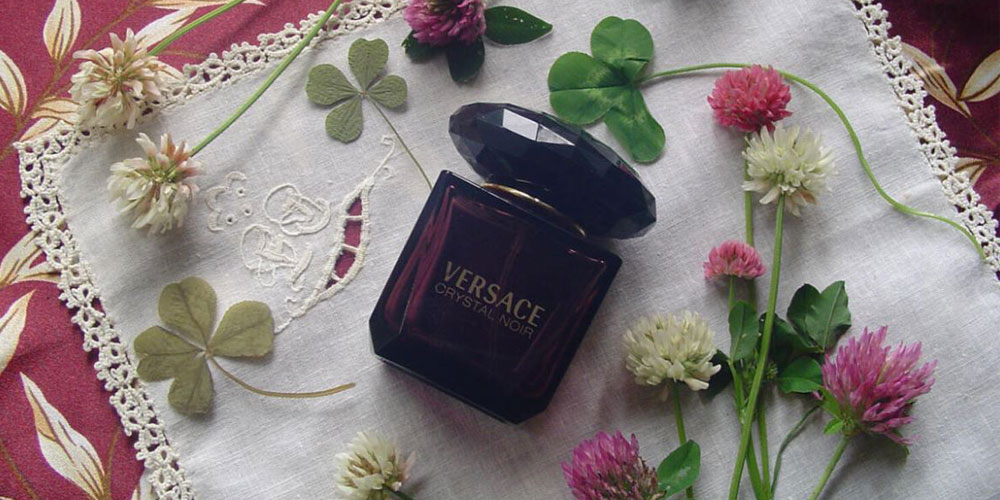 ادکلن و عطر کریستال نویر ورساچه