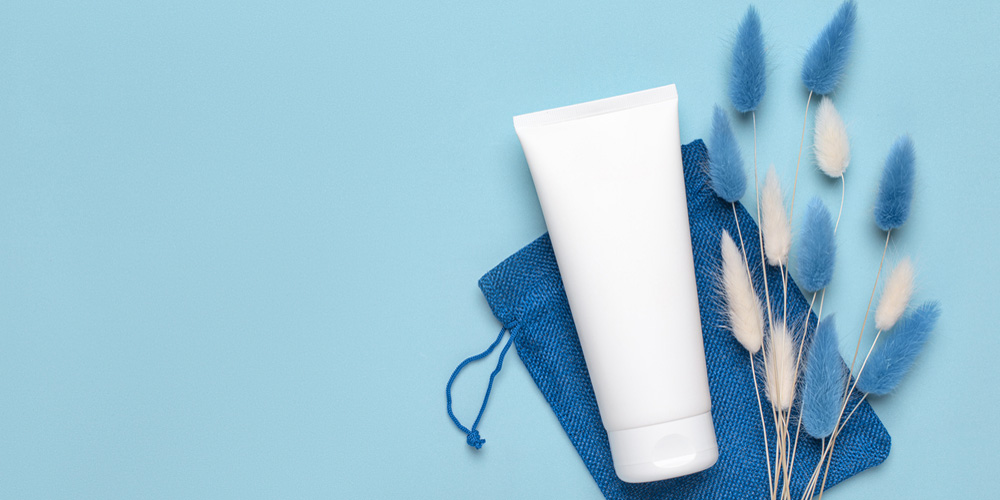 کرم دست و پا برای پوست خشک و ترکخورده