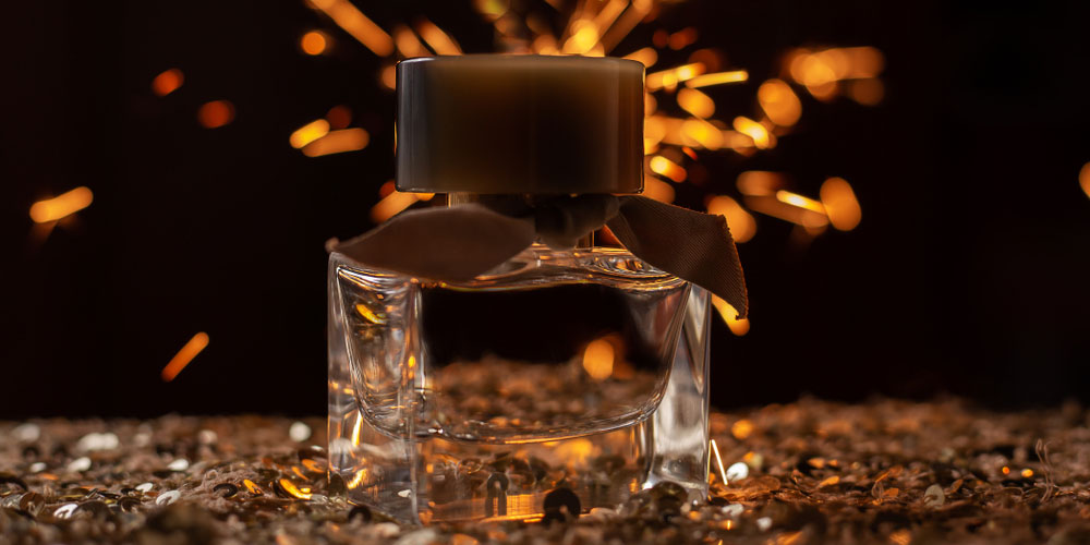 راز جذابیت عطر تلخ و تند، چرا نسل جدید عاشق رایحه‌های تند شده است؟