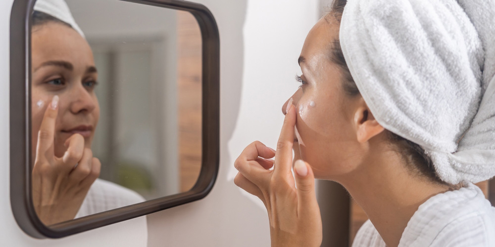 فلوئید مرطوب‌کننده سبک و بدون چربی