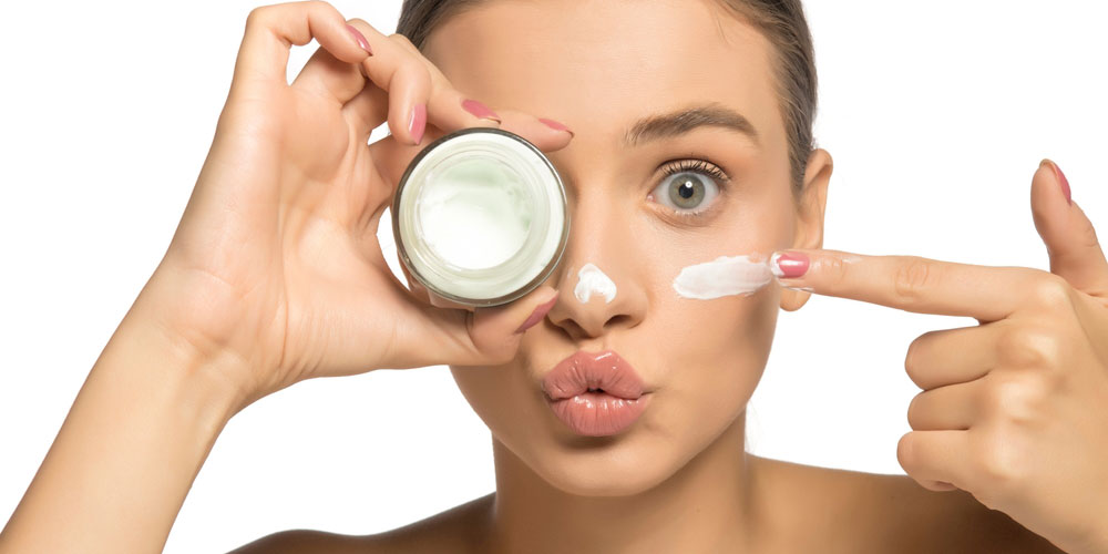 مراقبت پوست هوشمند با کرم‌ تنظیم کننده رطوبت