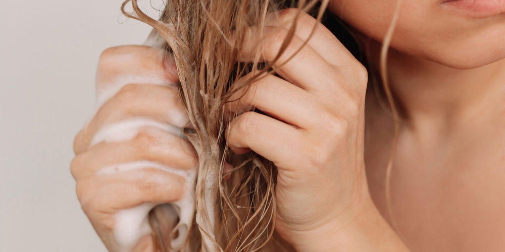 نحوه استفاده از ماسک مو برای کسب نتیجه بهتر