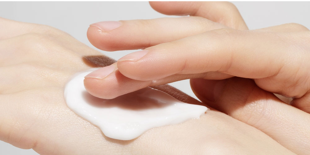 چگونه کرم هوشمند را در روتین روزانه استفاده کنیم؟