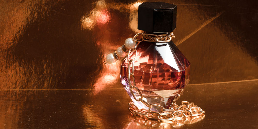 چگونه از عطرهای دودی استفاده کنیم؟