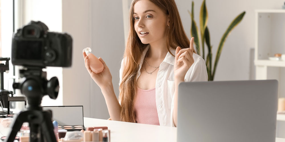 آیا صنعت لوازم آرایش قربانی تبلیغات اغراقآمیز شده است؟