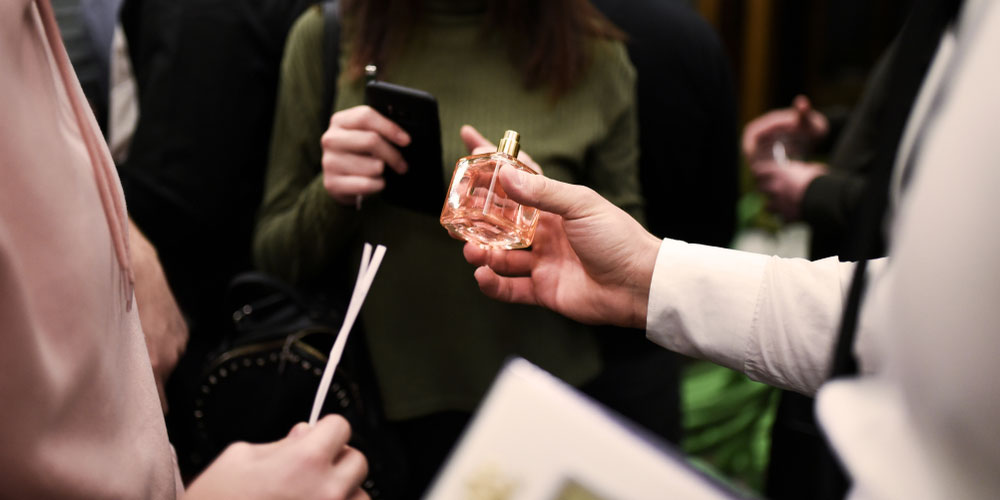 یک عطر خاص چگونه به ابزار نفوذ و برند سیاسی بدل میشود؟