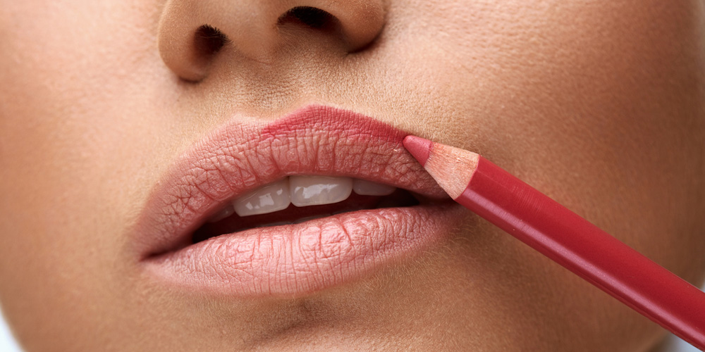 مزایا و معایب کانتور لب به روش‌های مختلف