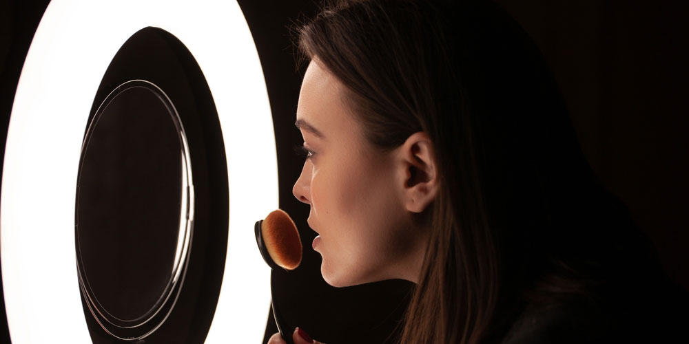 انتخاب آینه آرایشی مناسب برای هر فضا