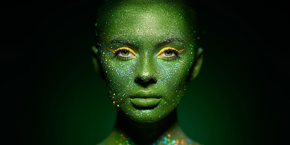 ماهیت سبک آرایش چشم شیشه‌ای