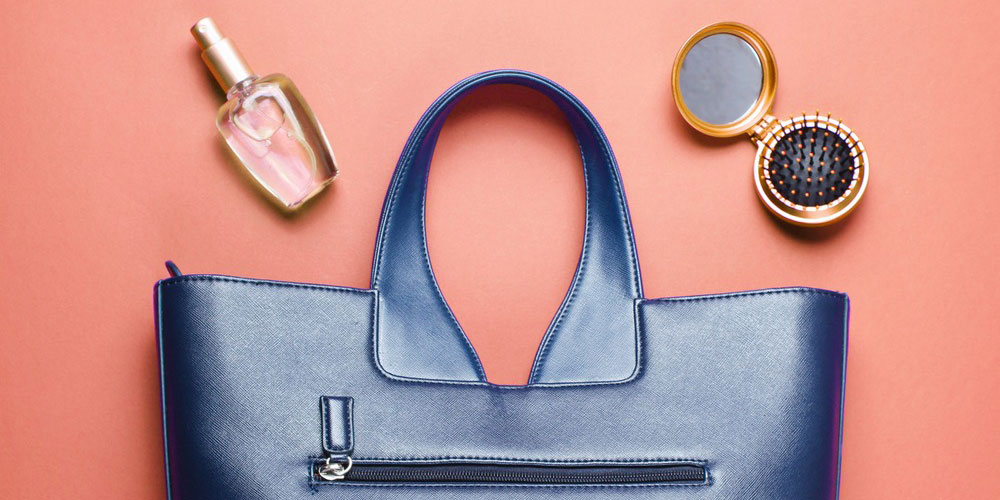 5 موقعیت روزانه که داشتن یک عطر جیبی زنانه ضروری است