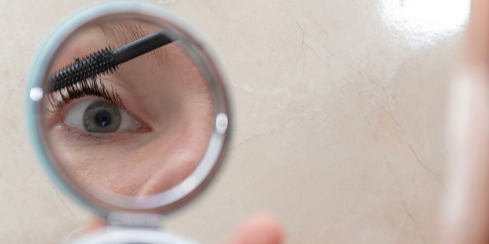 رازهای طبیعی برای مژه‌ها و ابروهای پرپشت