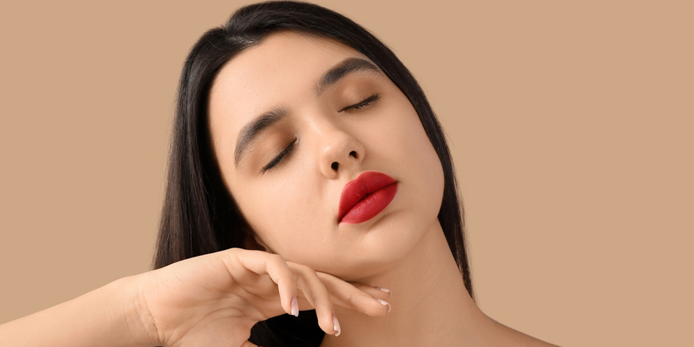 تینت لب: رنگ طبیعی و ماندگاری دلنشین