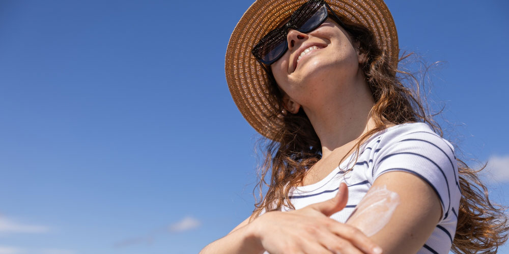 پارابن در کرم ضد آفتاب چیست و چقدر باید نگران آن باشیم؟