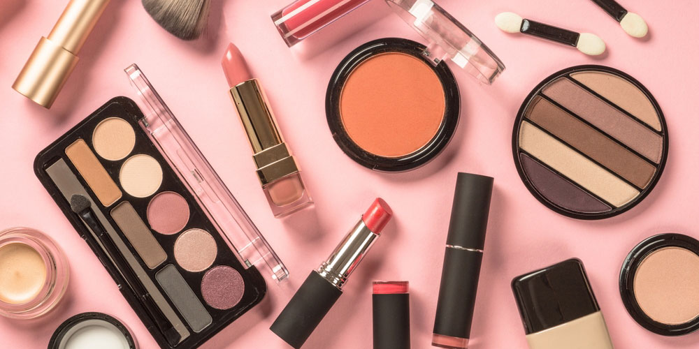 چگونه محصولات آرایشی خود را ضدعفونی کنیم؟ راهنمای کامل و مورد تایید متخصصان