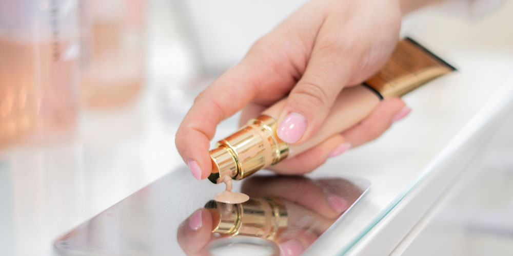 بهترین کرم پودرهای مخملی ایرانی و خارجی، راهنمای جامع