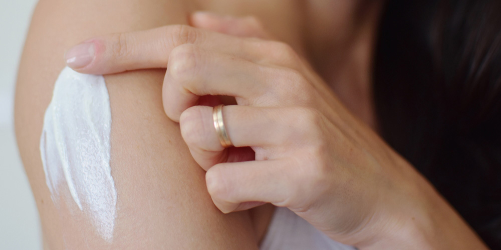 بهترین لوسیون بدن برای پوست خشک چه ترکیبات کلیدی دارد؟