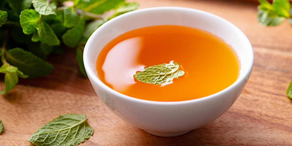 آیا دمنوش نعناع فلفلی واقعاً برای آکنه هورمونی مؤثر است؟