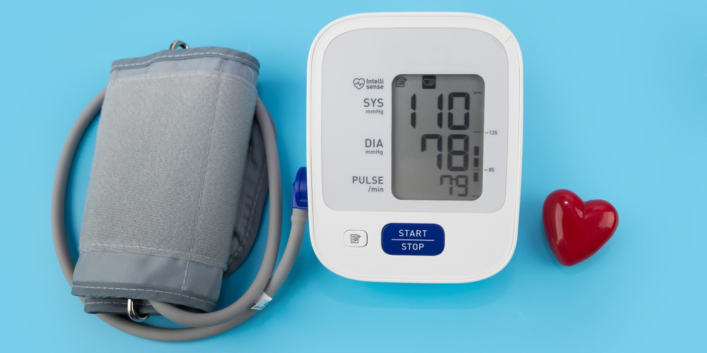 بهترین دستگاه فشارسنج دیجیتالی؛ راهنمای جامع خرید با معرفی برند امرون
