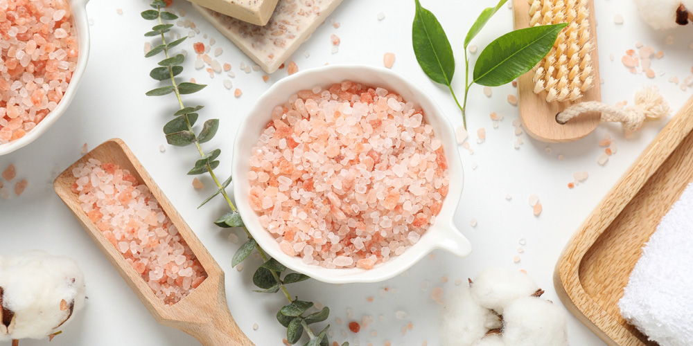 نقش نمک دریا در شامپو بدن چیست و چه تأثیری بر پوست دارد