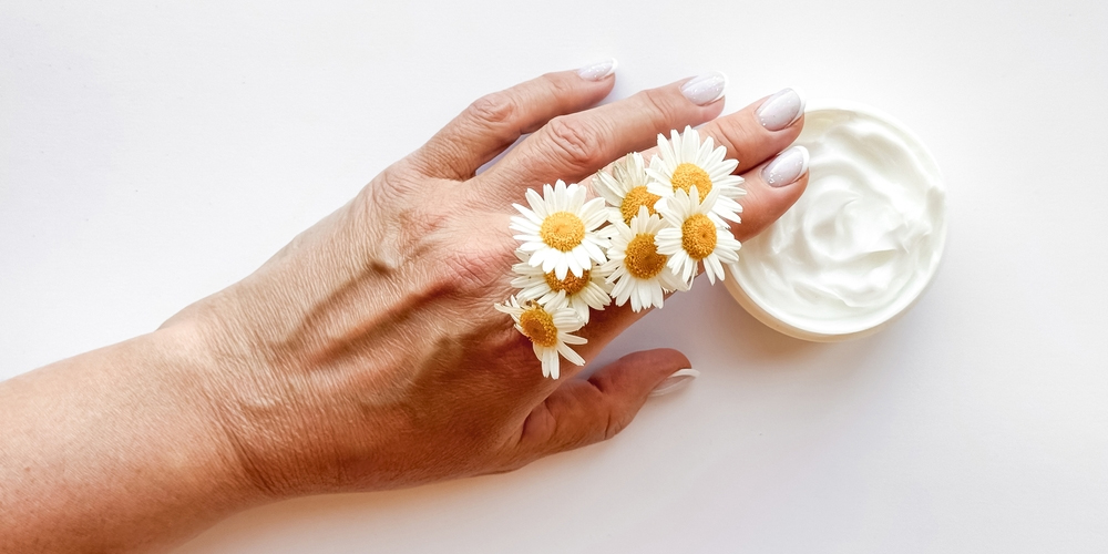 پوسته پوسته شدن دست؛ علت چیست و چگونه آن را درمان کنیم؟